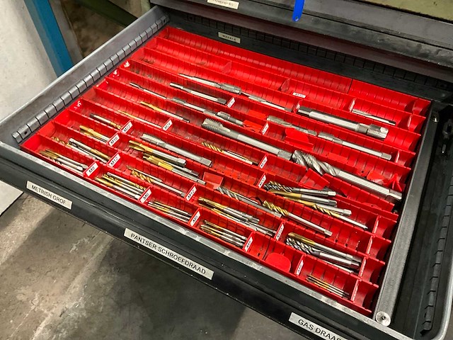 Werktafel voorzien van taparm en ladenkast - afbeelding 10 van  24