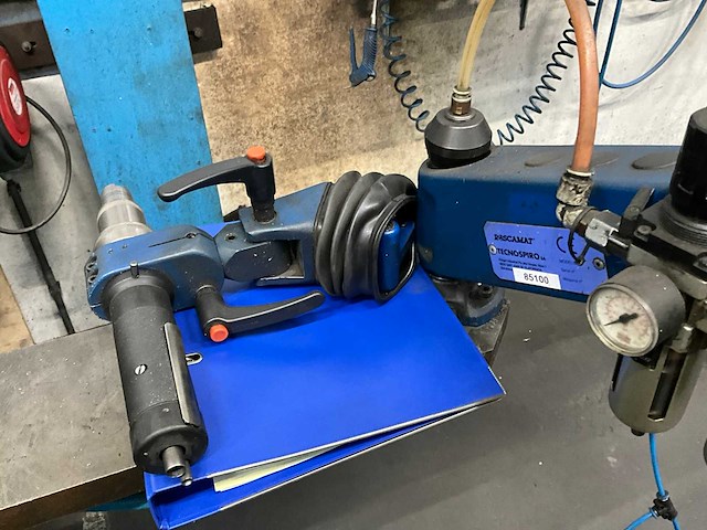 Werktafel voorzien van taparm en ladenkast - afbeelding 22 van  24