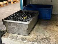 Werktafel voorzien van taparm - afbeelding 3 van  11