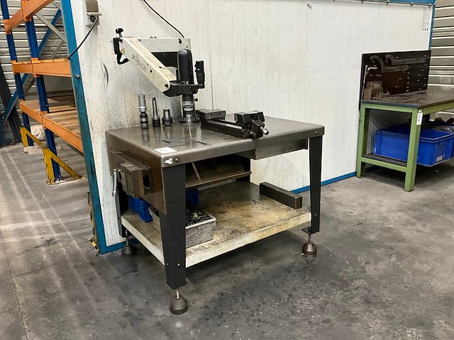 Werktafel voorzien van taparm - afbeelding 4 van  11