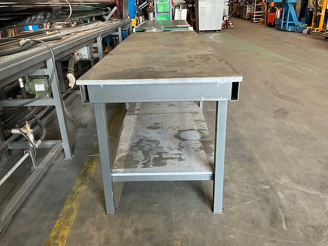 Werktafel / werkbank - afbeelding 3 van  4