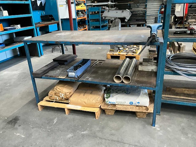 Werktafel - afbeelding 1 van  4