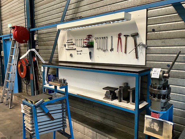 Werktafel - afbeelding 1 van  8