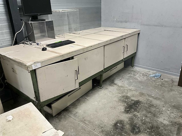 Werktafel - afbeelding 1 van  11