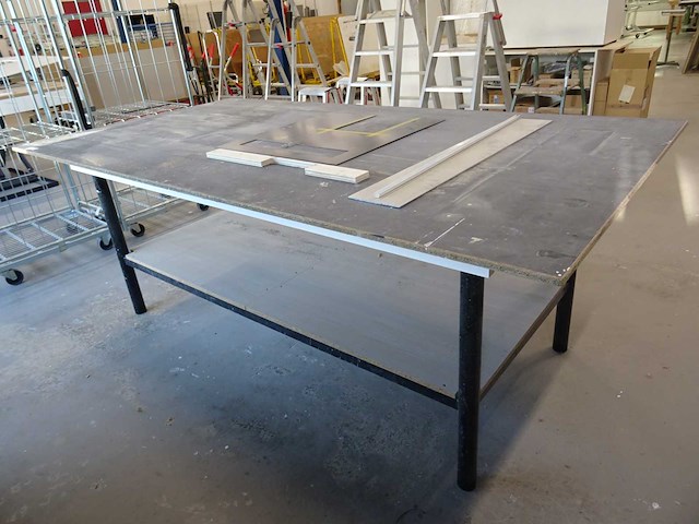 Werktafel - afbeelding 1 van  2