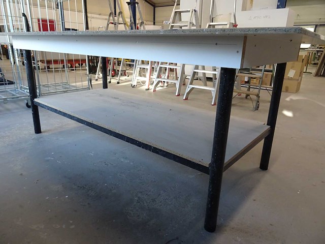 Werktafel - afbeelding 2 van  2