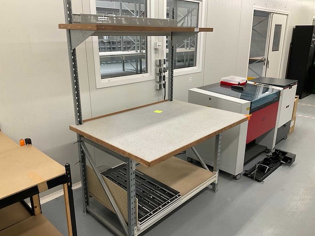 Werktafel - afbeelding 2 van  2