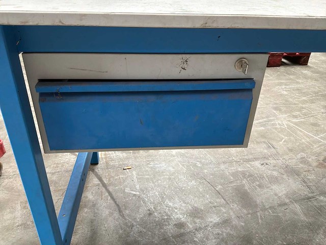 Werktafel - afbeelding 1 van  3