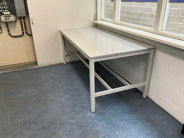 Werktafel - afbeelding 2 van  2
