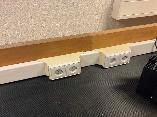 Werktafels (4x) - afbeelding 6 van  7