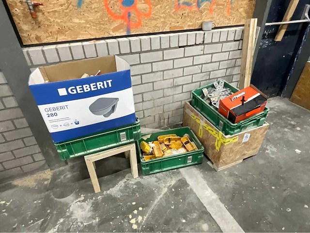 Werktafels en divers (4x) - afbeelding 13 van  17