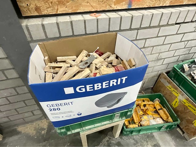 Werktafels en divers (4x) - afbeelding 14 van  17