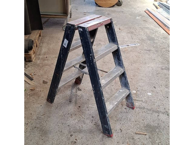 Werktrap 2x4 treeds - afbeelding 3 van  5