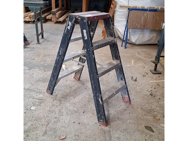 Werktrap 2x4 treeds - afbeelding 4 van  5