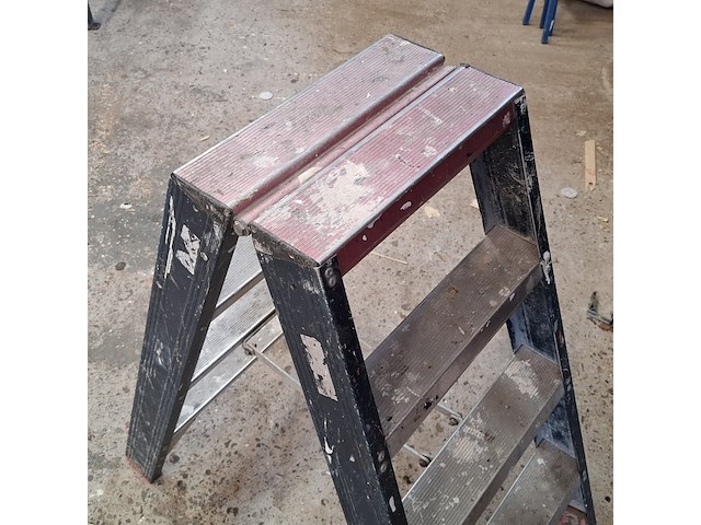 Werktrap 2x4 treeds - afbeelding 5 van  5