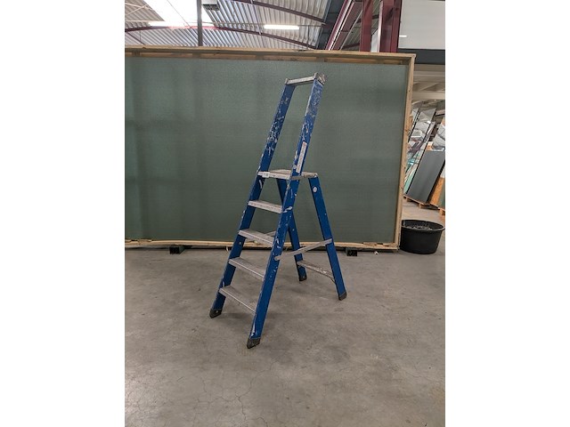 Werktrap 4 treeds met bordes - afbeelding 6 van  7