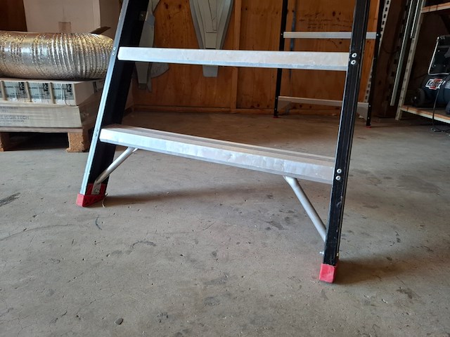 Werktrap altrex, 11 treeds met bordes - afbeelding 2 van  3