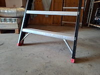 Werktrap altrex, 11 treeds met bordes - afbeelding 2 van  3