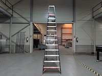 Werktrap altrex, 11 treeds met bordes - afbeelding 2 van  5
