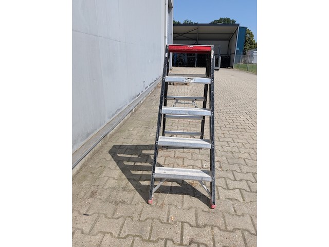 Werktrap, altrex, 2x 4 treeds met bordes - afbeelding 3 van  5
