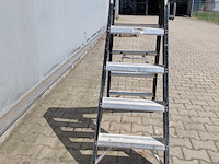 Werktrap, altrex, 2x 4 treeds met bordes - afbeelding 3 van  5