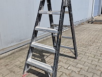 Werktrap, altrex, 2x 4 treeds met bordes - afbeelding 5 van  5
