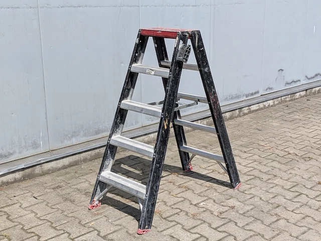 Werktrap, altrex, 2x 4 treeds met bordes - afbeelding 1 van  5