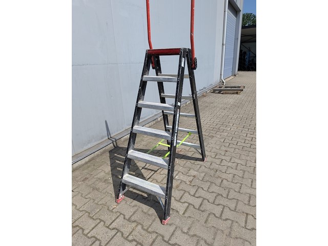 Werktrap altrex, 2x 5 treeds met bordes - afbeelding 2 van  5