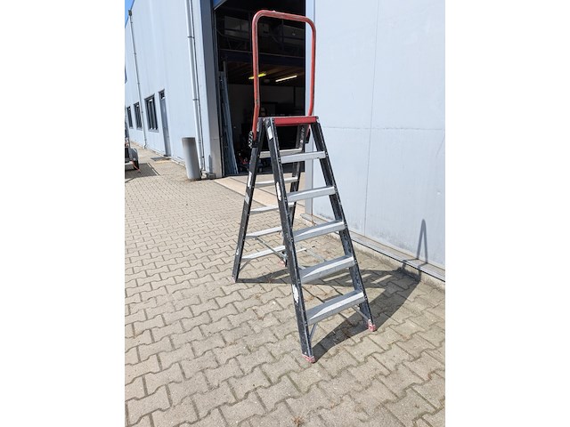 Werktrap, altrex, 2x 5 treeds met bordes - afbeelding 3 van  5