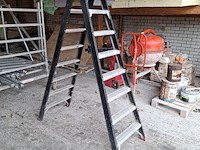 Werktrap altrex, 2x 7 treeds met bordes - afbeelding 1 van  8