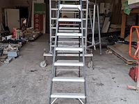 Werktrap altrex, 2x 7 treeds met bordes - afbeelding 2 van  8