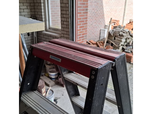 Werktrap altrex, 2x 7 treeds met bordes - afbeelding 6 van  8