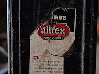 Werktrap altrex, 2x 7 treeds met bordes - afbeelding 8 van  8