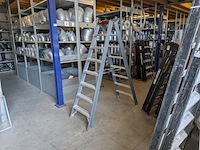 Werktrap altrex, 2x 7 treeds met bordes - afbeelding 1 van  6