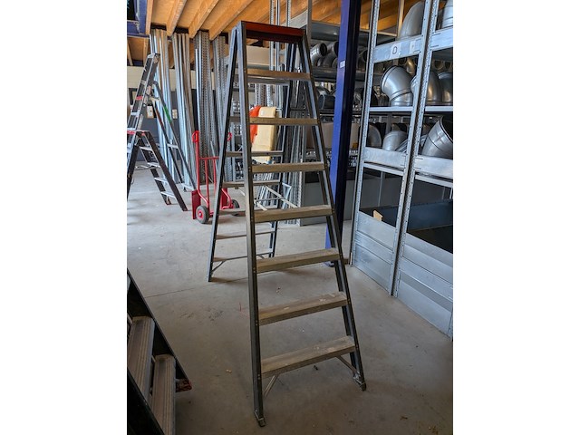 Werktrap altrex, 2x 7 treeds met bordes - afbeelding 3 van  6