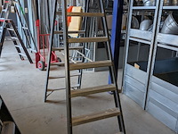 Werktrap altrex, 2x 7 treeds met bordes - afbeelding 3 van  6