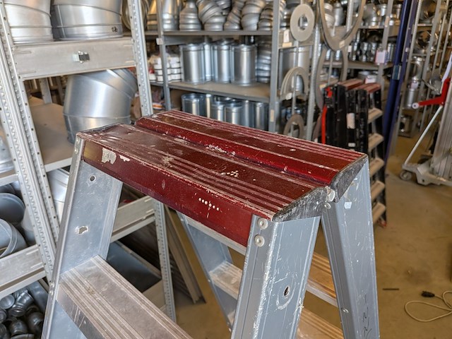 Werktrap altrex, 2x 7 treeds met bordes - afbeelding 5 van  6