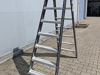 Werktrap altrex, 2x 7 treeds met bordes - afbeelding 2 van  4