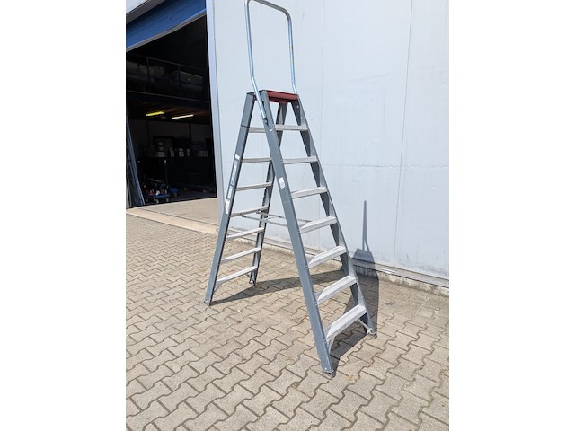 Werktrap, altrex, 2x 7 treeds met bordes - afbeelding 2 van  5