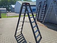 Werktrap altrex, 2x 8 treeds - afbeelding 3 van  4