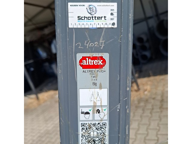 Werktrap altrex, 2x 8 treeds - afbeelding 4 van  4