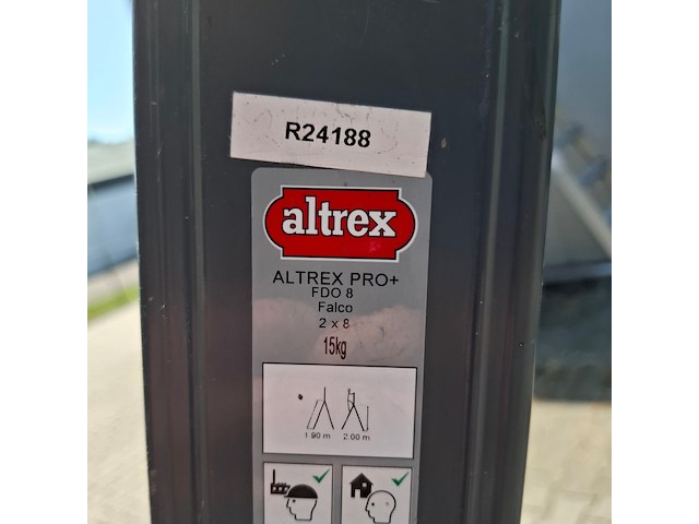 Werktrap, altrex, 2x 8 treeds - afbeelding 4 van  4