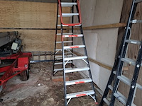 Werktrap altrex, 2x 9 treeds met bordes - afbeelding 1 van  7