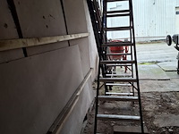 Werktrap altrex, 2x 9 treeds met bordes - afbeelding 5 van  7