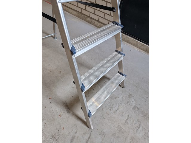Werktrap altrex, 6 treeds met bordes - afbeelding 5 van  7