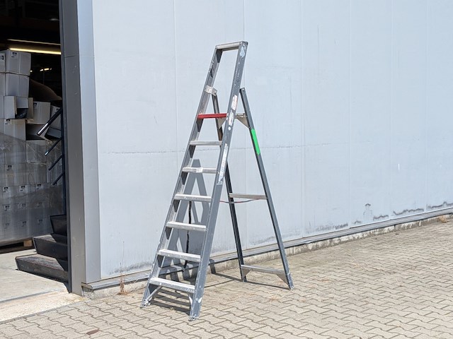 Werktrap altrex, 6 treeds met bordes - afbeelding 1 van  6