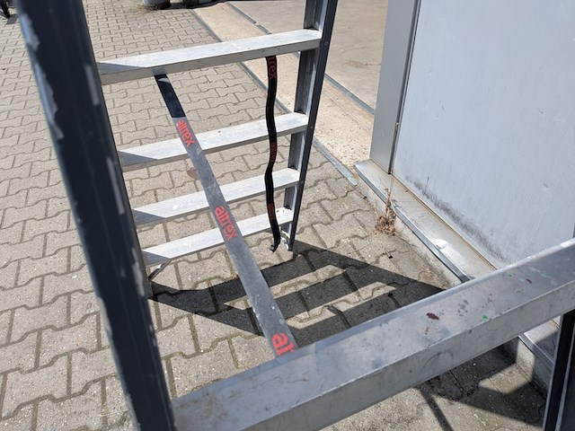 Werktrap altrex, 6 treeds met bordes - afbeelding 6 van  6