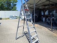 Werktrap altrex, 8 treeds - afbeelding 3 van  4