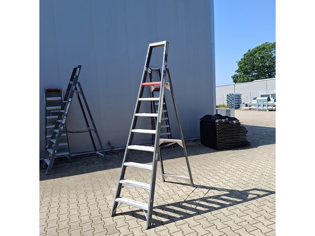 Werktrap altrex, 8 treeds - afbeelding 2 van  4