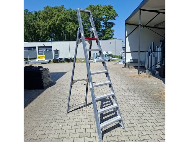 Werktrap altrex, 8 treeds - afbeelding 3 van  4